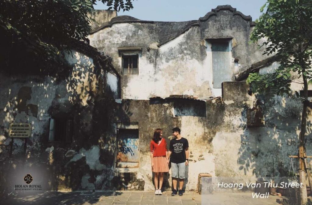 Hoang Van Thu Street Wall