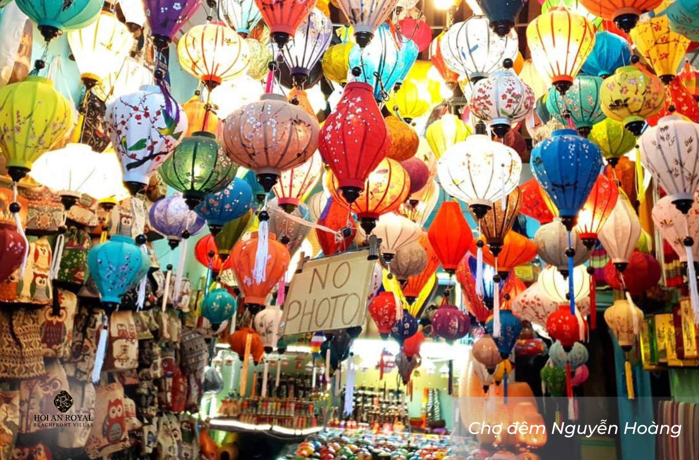 Những chiếc đèn lồng tại chợ đêm Nguyễn Hoàng