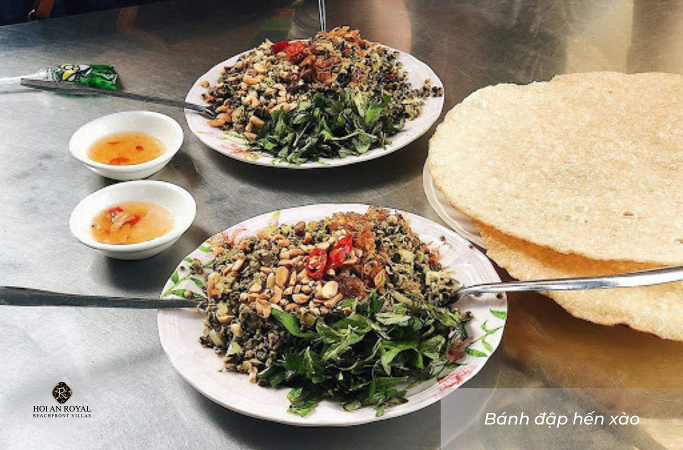 Bánh đập hến xào