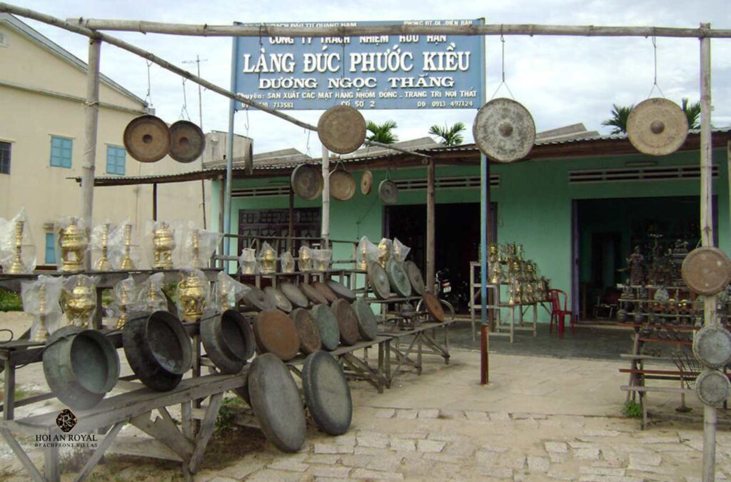 While exploring Hoi An traditional craft villages, don't miss Phuoc Kieu bronze village to feel the essence of this ancient craft