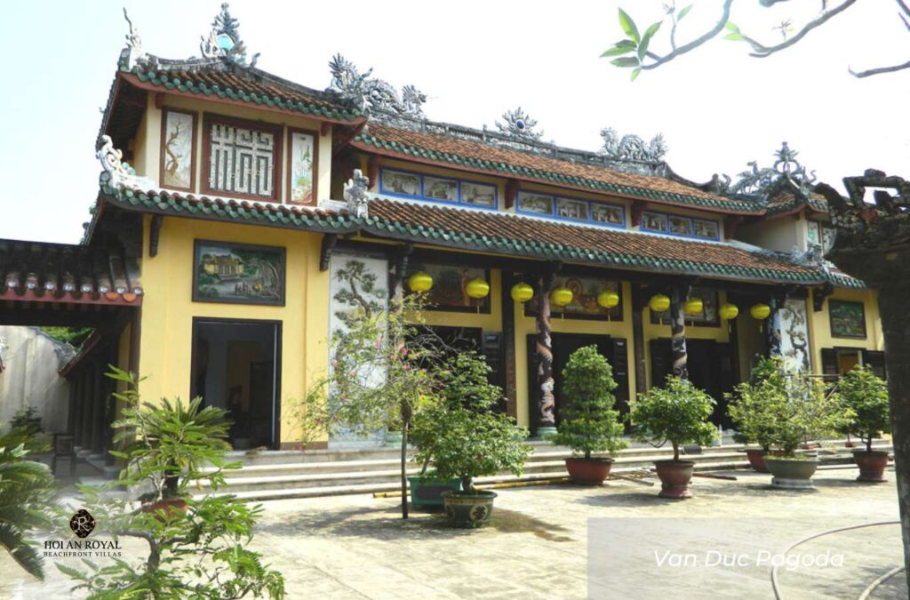 Van Duc Temple