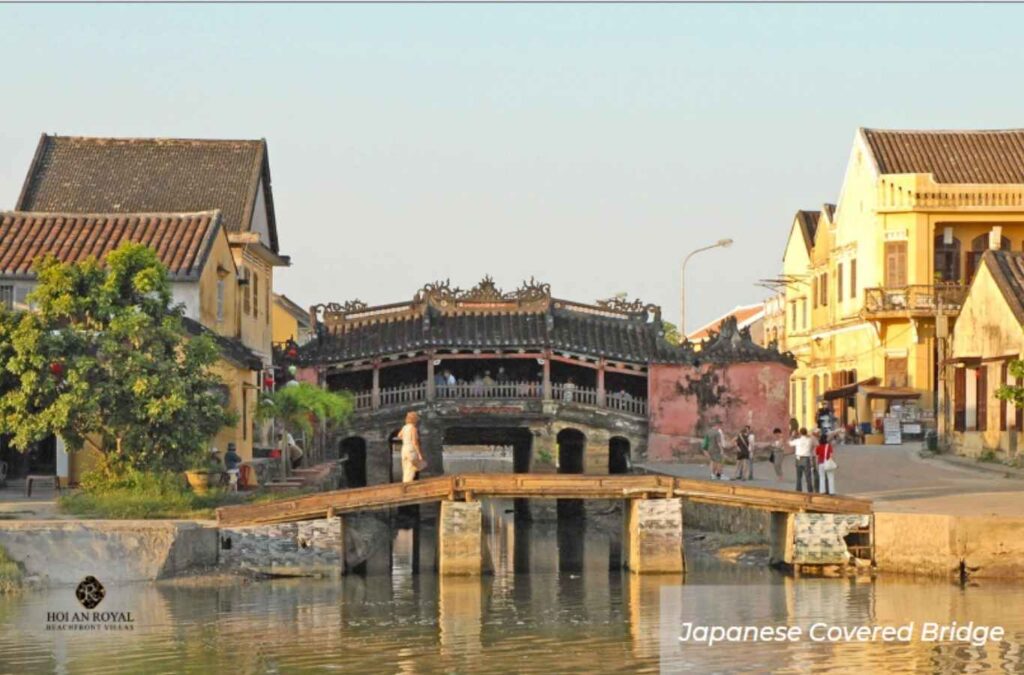 Mention Hoi An temples, and many people immediately think of the ancient charm of the Japanese Covered Bridge