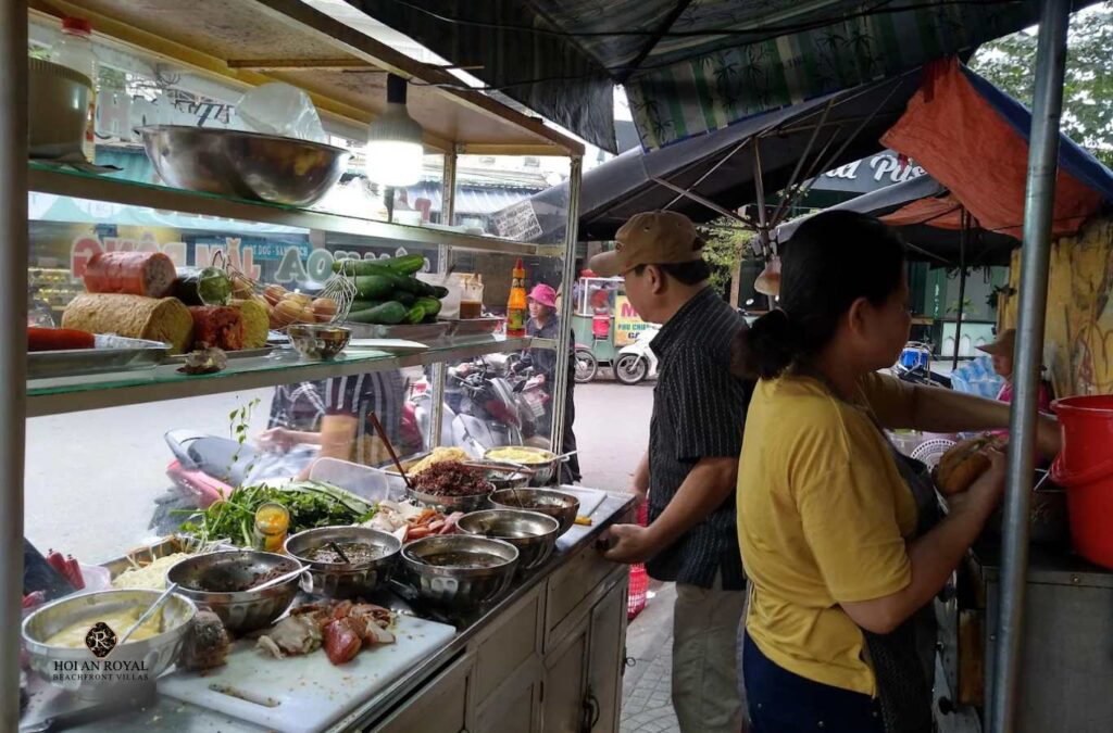 Banh Mi Tam Hoa