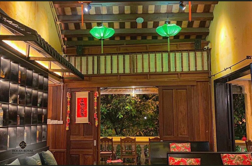 Inside Uncle Huan Coffee