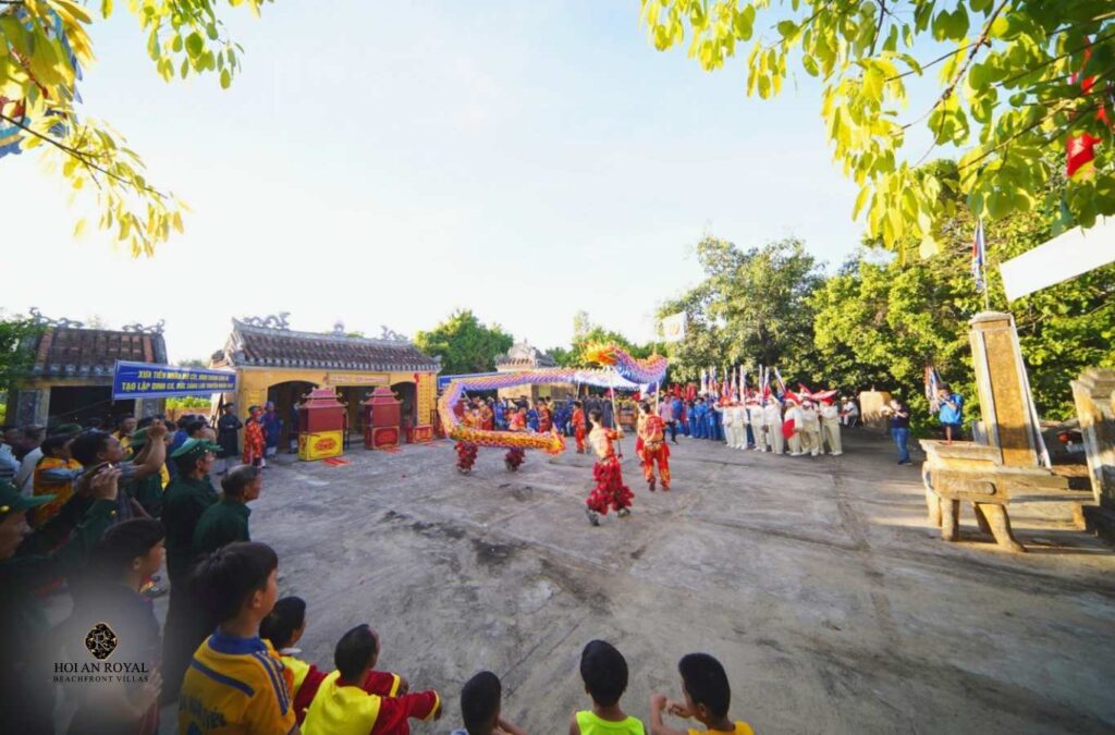 Craft founder’s memorial of Thanh Ha Pottery Village